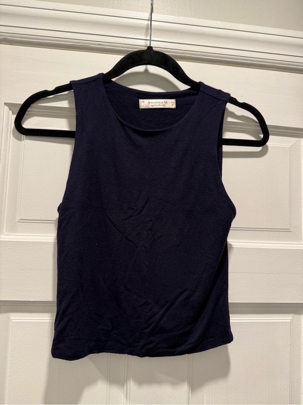 Veronica M Dark Navy Sleeveless Cropped Tank size medium